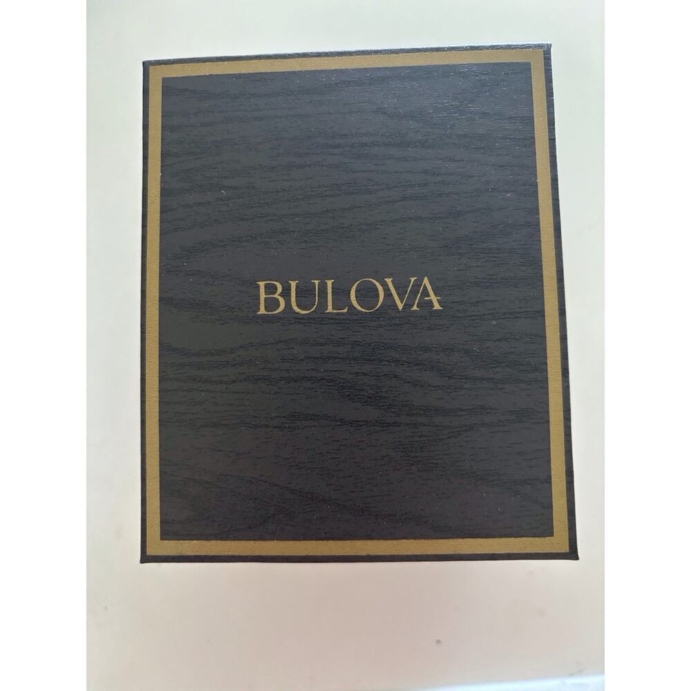 Bulova 150 Gold Tone Women's Wrist Watch 97Y01 Brand New W/ Box Leather Strap - Picture 4 of 4